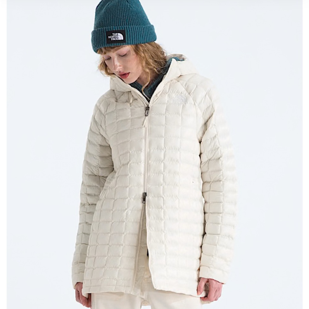 The North Face Thermoball Hooded Women's Off-White Puffer Parka Jacket, Size S